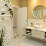 Dream - Prime Location 2br In Apartman *