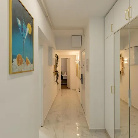 Dream - Prime Location 2br In