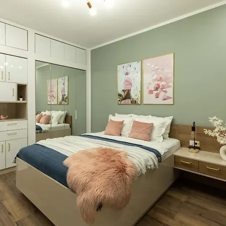 Dream - Prime Location 2br In Apartment