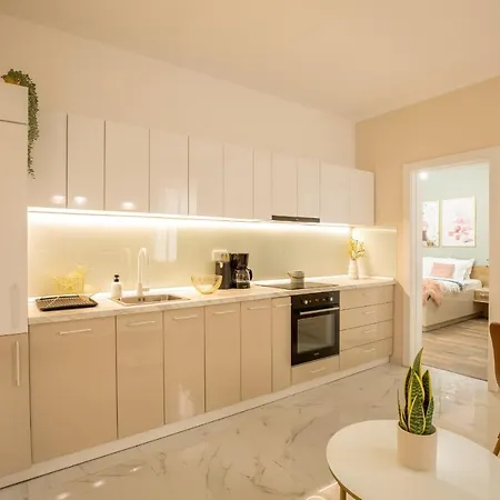 Apartment Dream - Prime Location 2br In