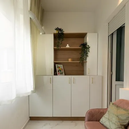 Dream - Prime Location 2br In Bucharest