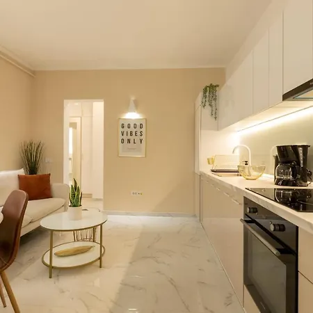 Dream - Prime Location 2br In Bucharest