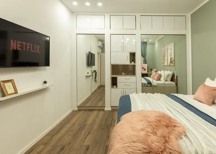 Dream - Prime Location 2br In